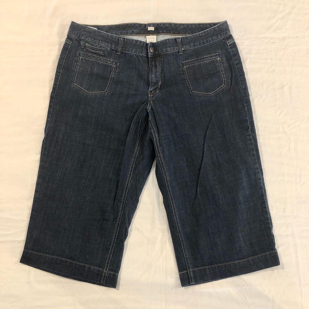 Old Navy Women’s Plus Size 18 Stretch Just Below Waist Dark Denim Jean Shorts